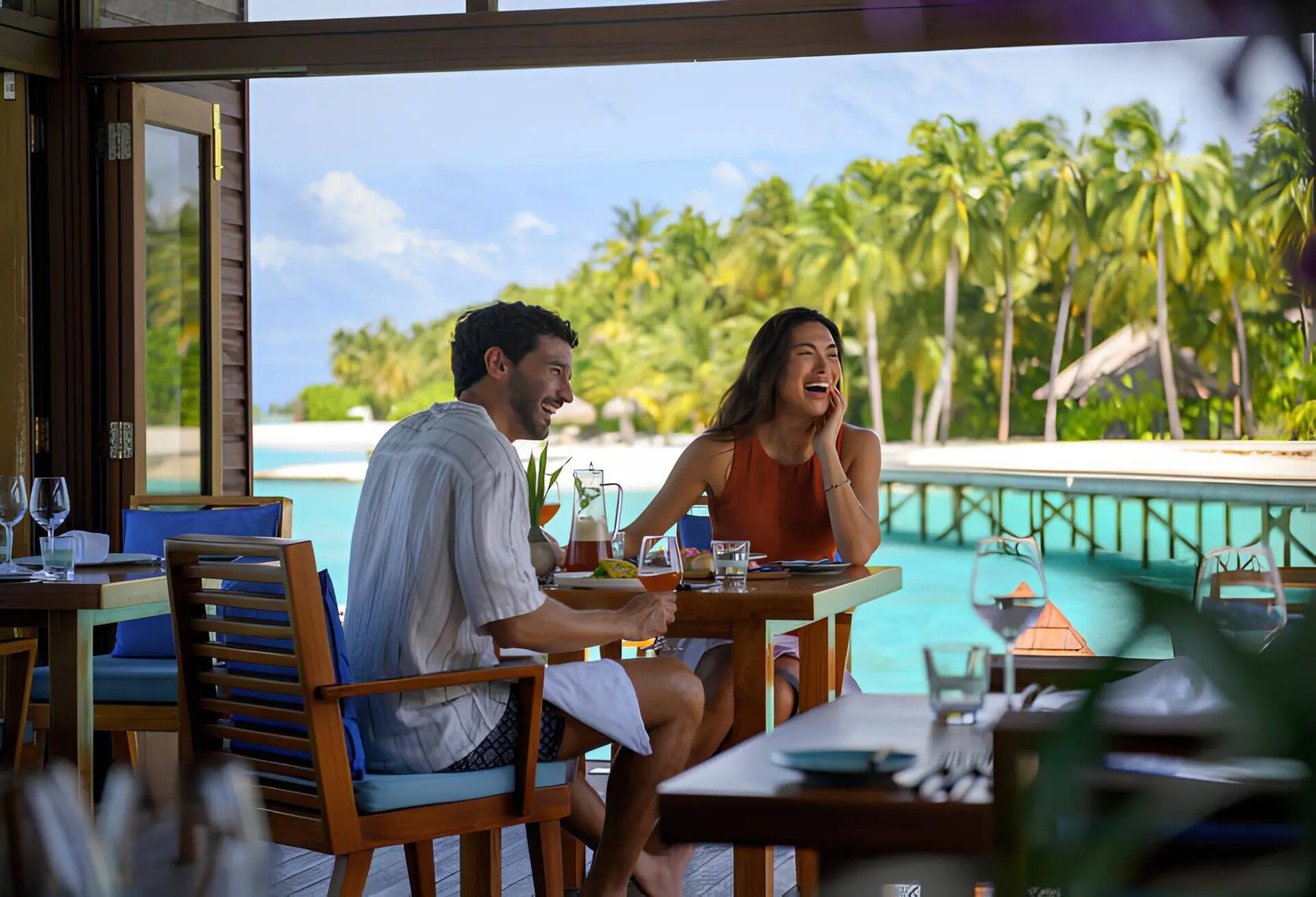 Mandhoo overwater restaurant